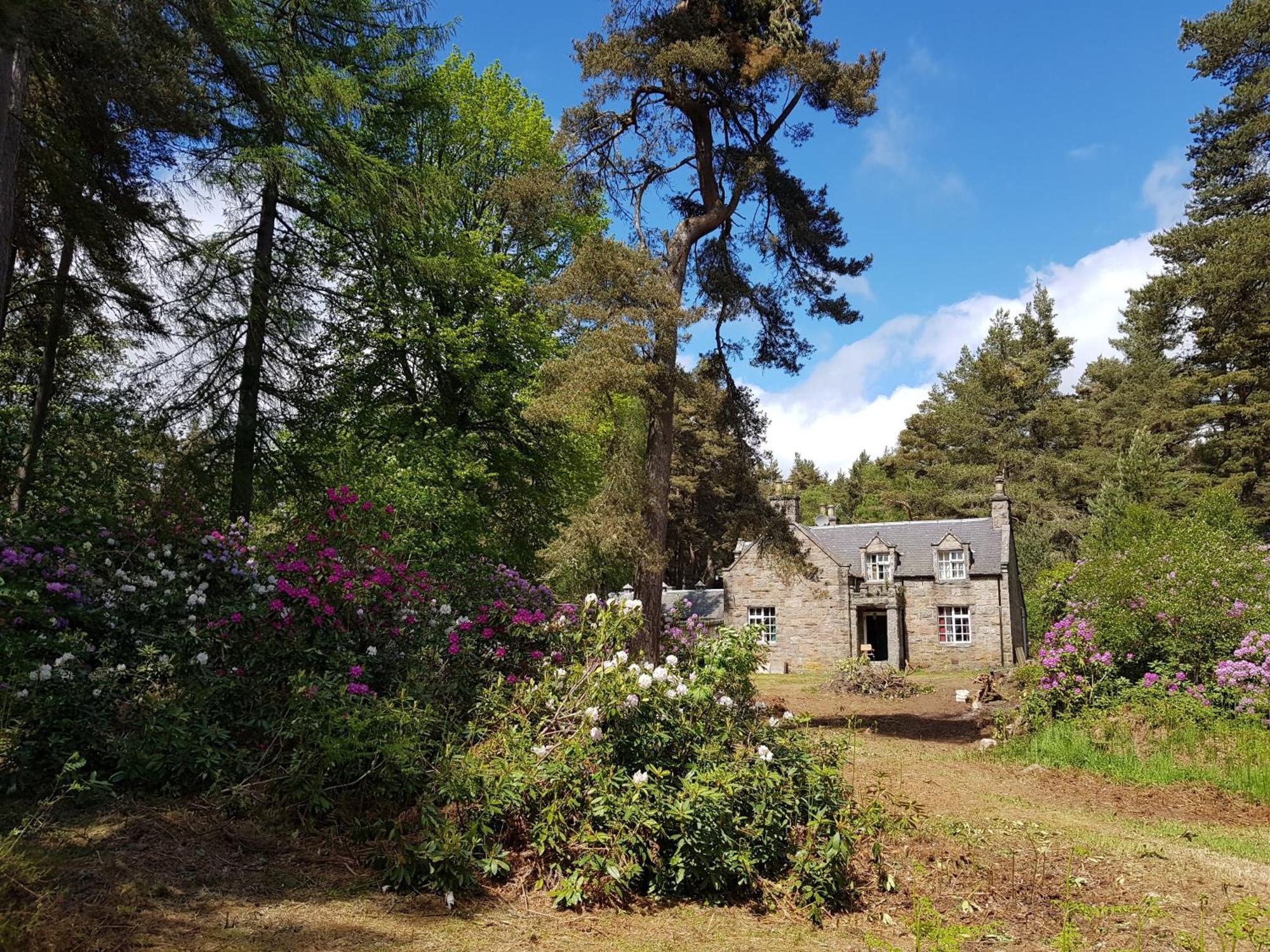 Cambus O' May Traditional Highland Hotel Ballater Εξωτερικό φωτογραφία